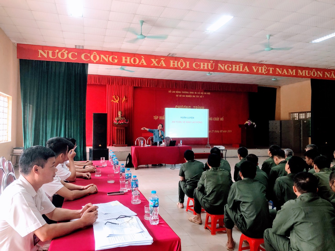 Cơ sở cai nghiện ma túy số 7 Hà Nội tổ chức chương trình tập huấn an toàn lao động, phòng chống cháy nổ cho cán bộ và học viên