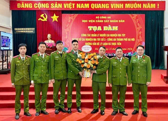 Tọa đàm : “Công tác quản lý người cai nghiện ma túy tại Cơ sở Cai nghiện ma túy số 3, Công an thành phố Hà Nội, những vấn đề lý luận và thực tiễn” tại Cơ sở cai nghiện ma túy số 3 Hà Nội.