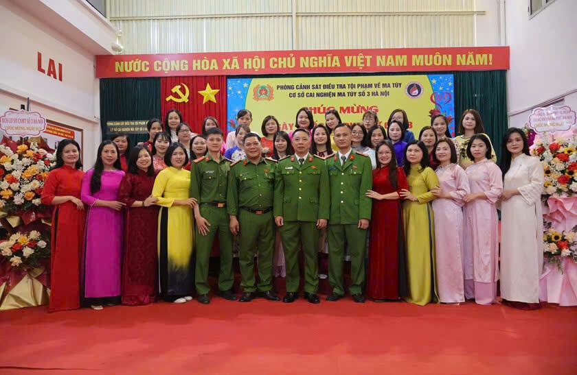 Cơ sở Cai nghiện ma túy số 3 tổ chức gặp mặt kỷ niệm Ngày Quốc tế Phụ nữ 8/3 và tổng kết phong trào thi đua thể dục thể thao mừng Xuân Bính Ngọ