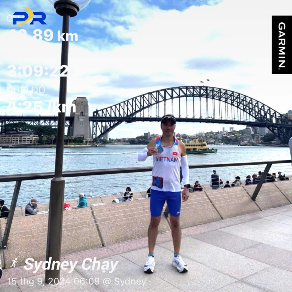 Áo PR SPORT xuất hiện trên đường chạy Sydney Marathon