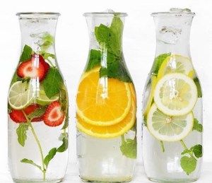 Công thức detox giảm cân hiệu quả với rau cải, bí đỏ, dứa, bạc hà và chanh tươi