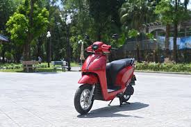 Dat Bike tung ra dòng Era mới: Xe điện đô thị có cốp thuộc hàng lớn nhất phân khúc