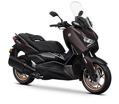 Choáng ngợp với dàn trang bị sẵn có trên Yamaha XMAX Tech Max vừa ra mắt tại Thái Lan