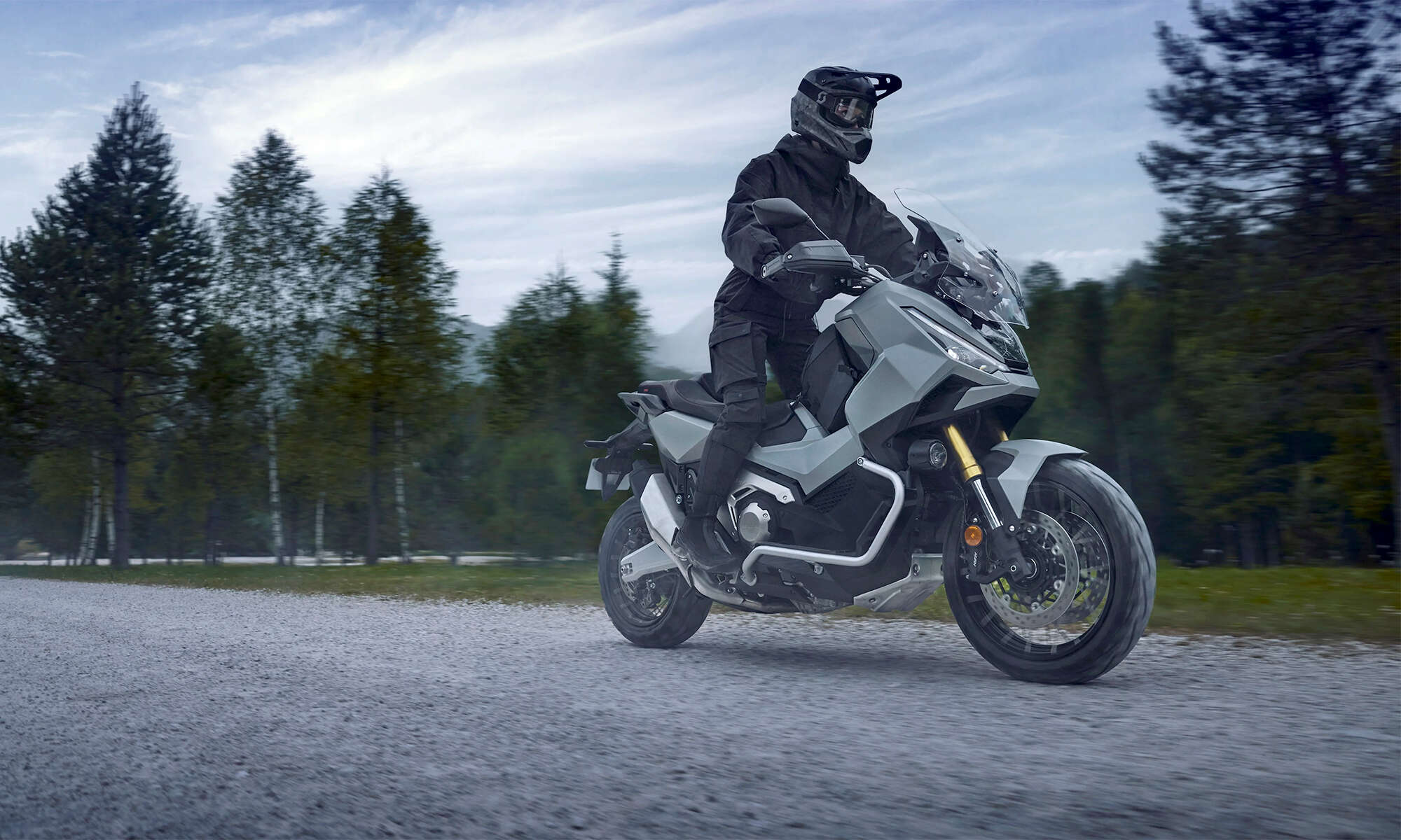 Ông vua tay ga Honda X-ADV 2025 trình làng, hiện đại và thân thiện môi trường