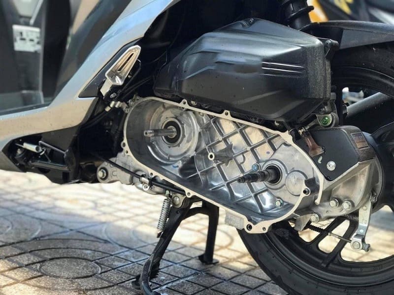 Xuất hiện tiếng ù ở bộ nồi xe tay ga khi lên ga? Đâu là lý do?