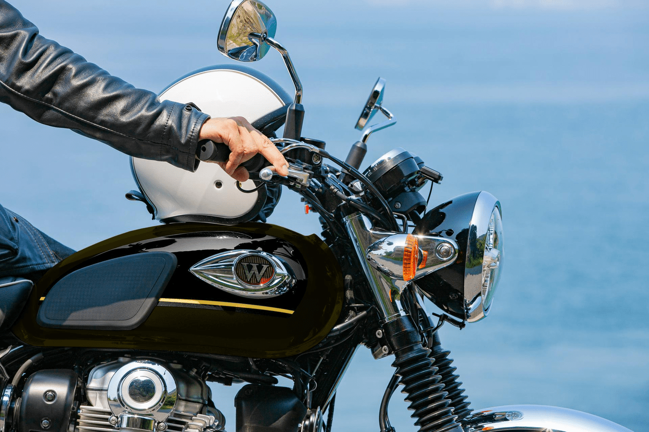 2025 Kawasaki W800 ra mắt, mang vẻ đẹp cổ điển vượt thời gian