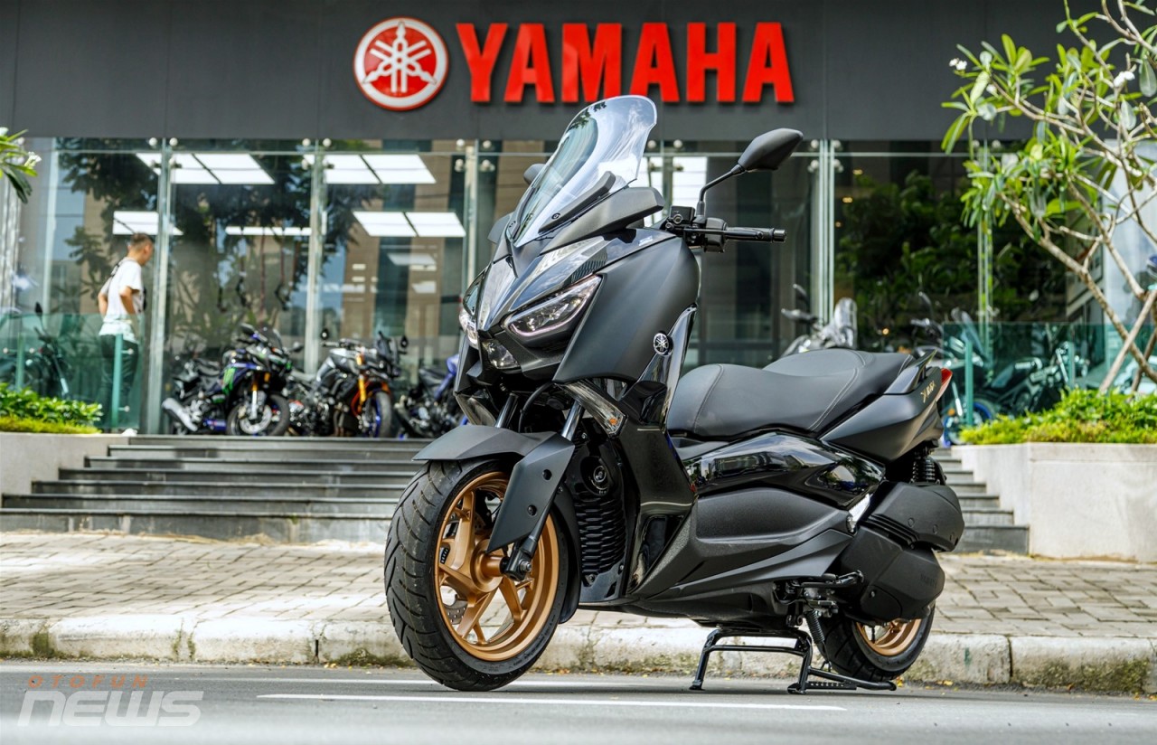 Đánh giá Yamaha XMAX 300 - Đi phượt hay chạy phố?