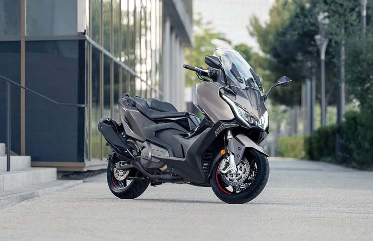 Kymco AK550 Premium 2025 trình làng với toàn trang bị hàng khủng