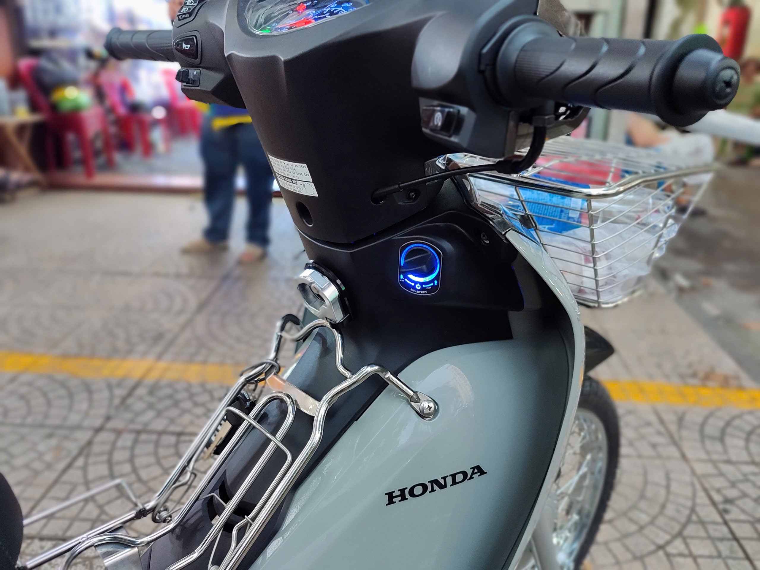 Thói quen xấu sử dụng xe Smartkey vừa dễ mất của vừa hại xe