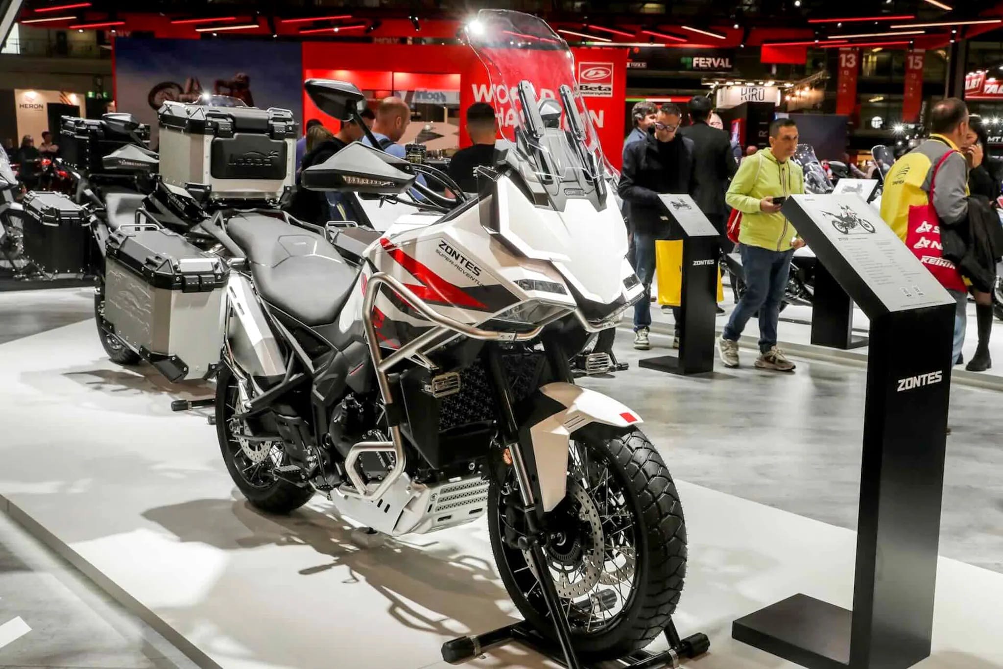 Zontes 703F 2025 xuất hiện tại Việt Nam: Trang bị cao cấp, giá dễ tiếp cận