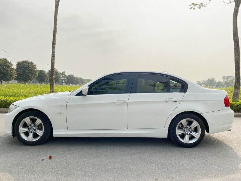 Bán xe BMW 3 Series 325i
