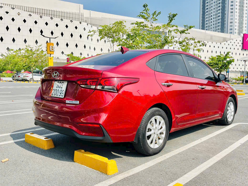 Bán xe Hyundai Accent