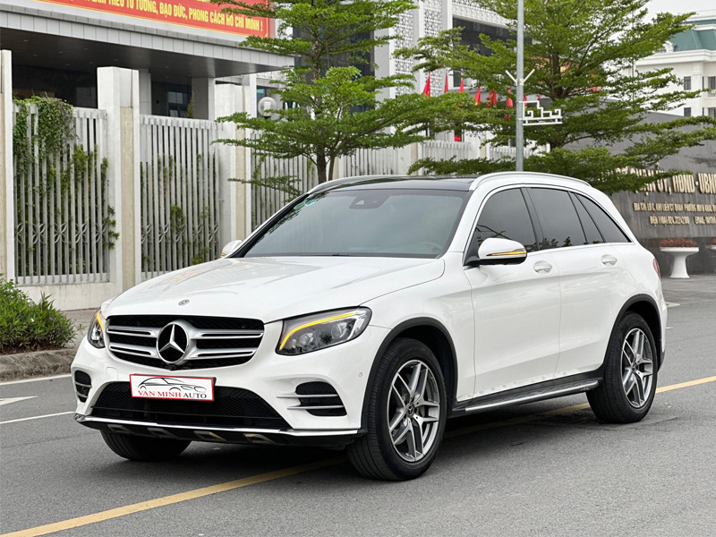 Bán xe Mercedes GLC 300 4Matic