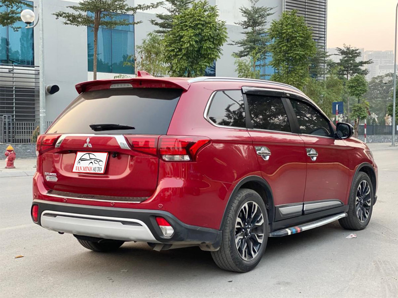 Bán xe Mitsubishi Outlander 2020