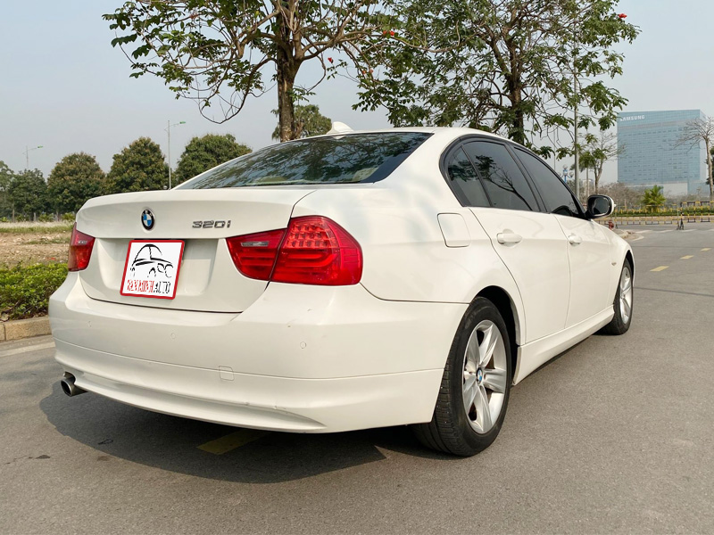 Bán xe BMW 3 Series 325i