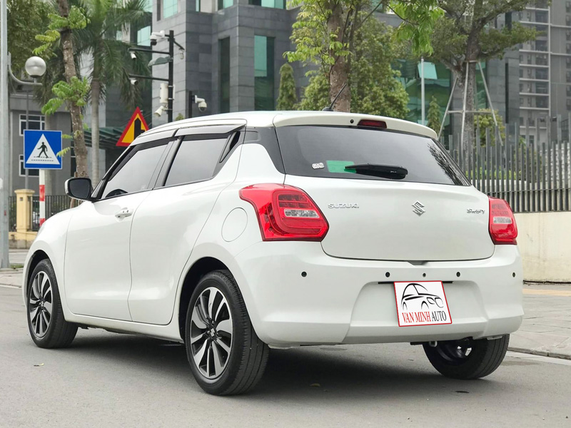 Bán xe Suzuki Swift GLX