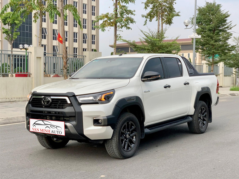 Bán xe Toyota Hilux Adventure