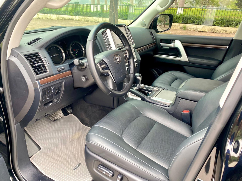 Bán xe Toyota Land Cruiser LC 200