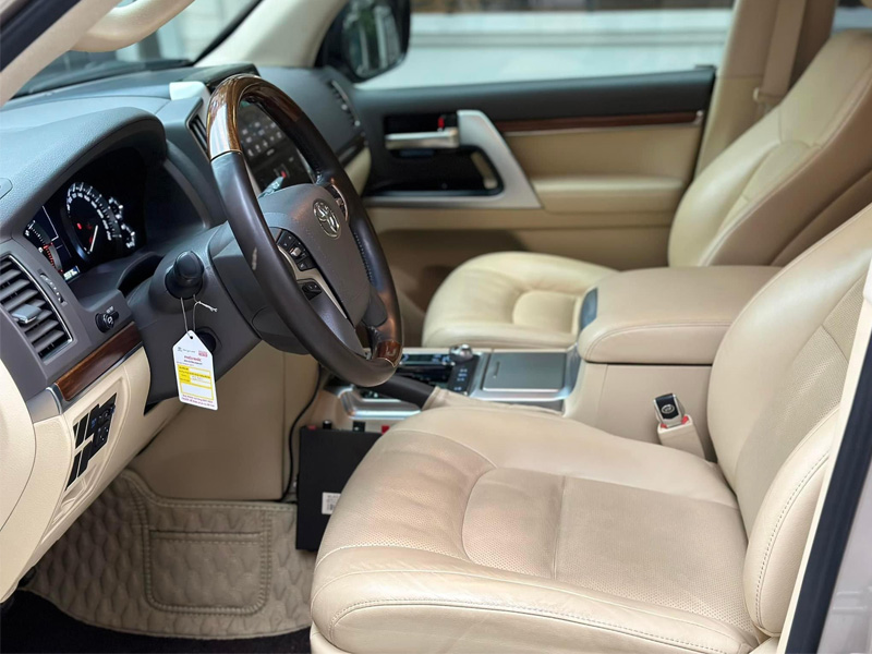 Bán xe Toyota Land Cruiser VX