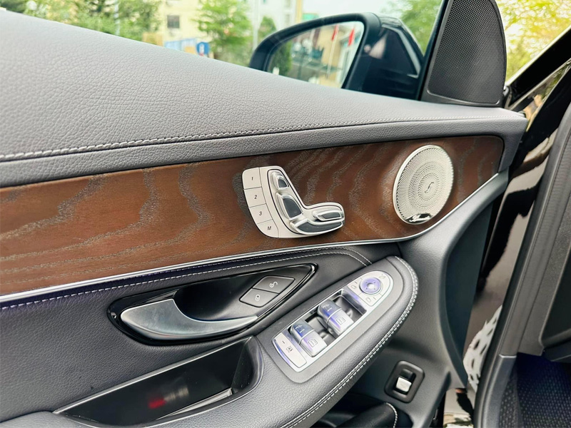 Bán xe Mercedes GLC 200 4Matic