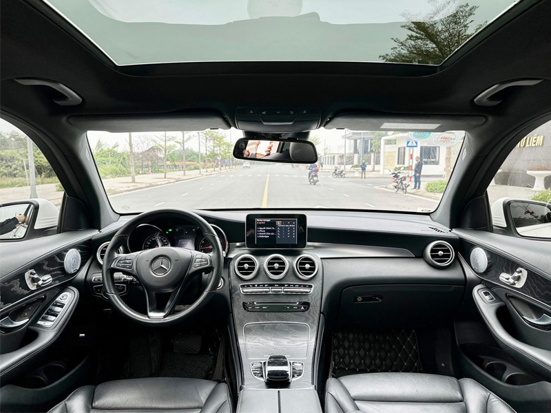 Bán xe Mercedes GLC 300 4Matic