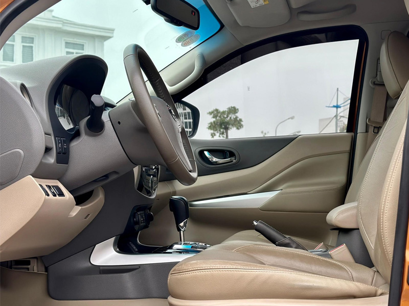 Bán xe Nissan Navara