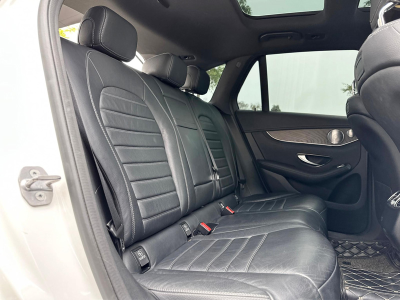 Bán xe Mercedes GLC 300 4Matic