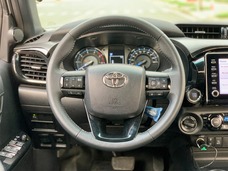 Bán xe Toyota Hilux Adventure