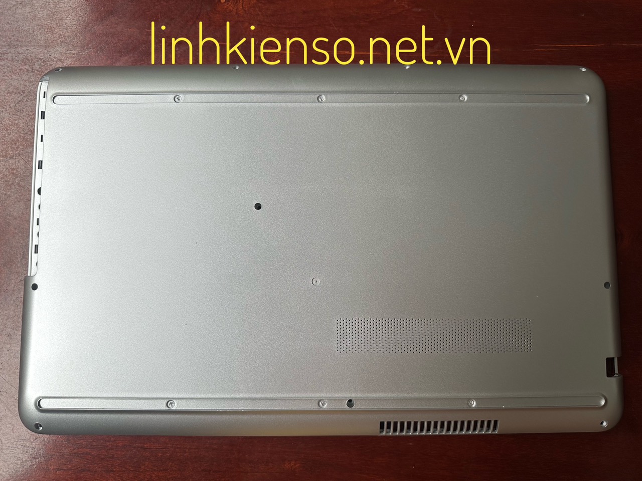 Vỏ HP Pavilion 15AU 15AW TPN-Q172 TPN-Q175 859658-001 856028-001 new