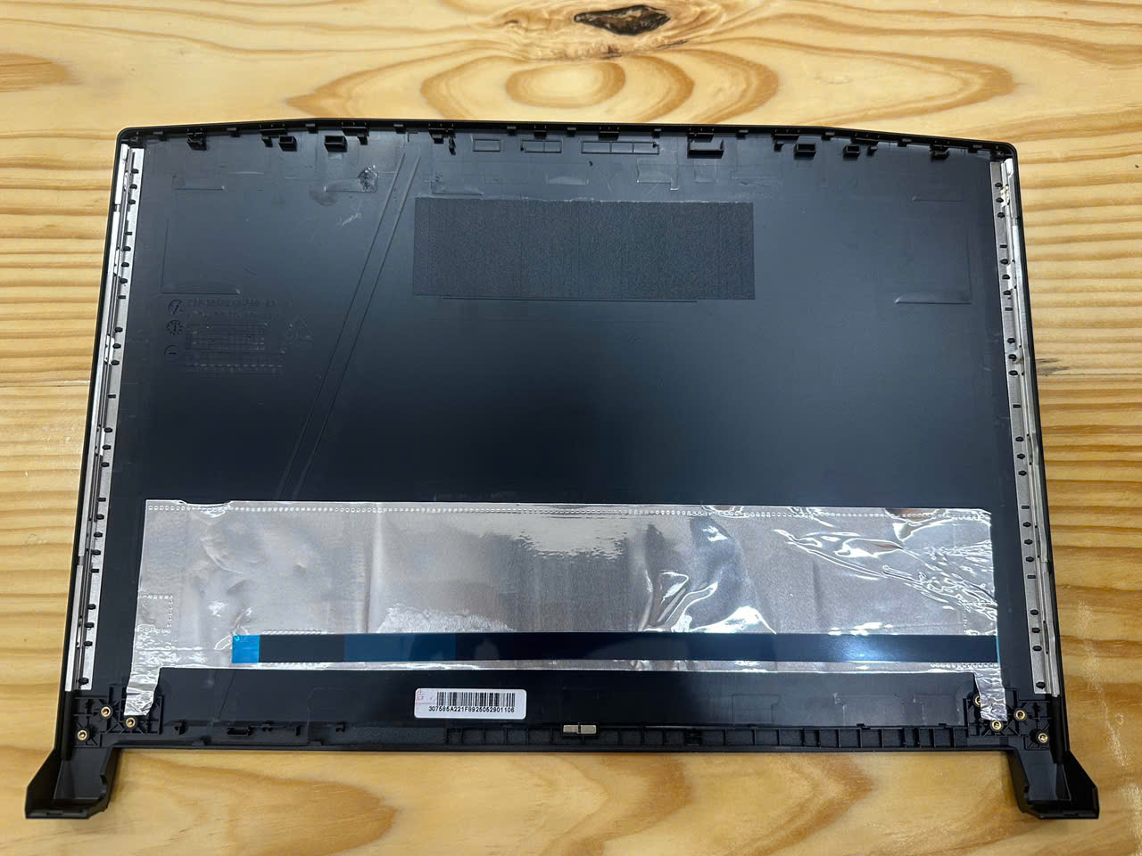 Vỏ A Laptop  MSI GF66 MS-1581 MS-1582 Đen