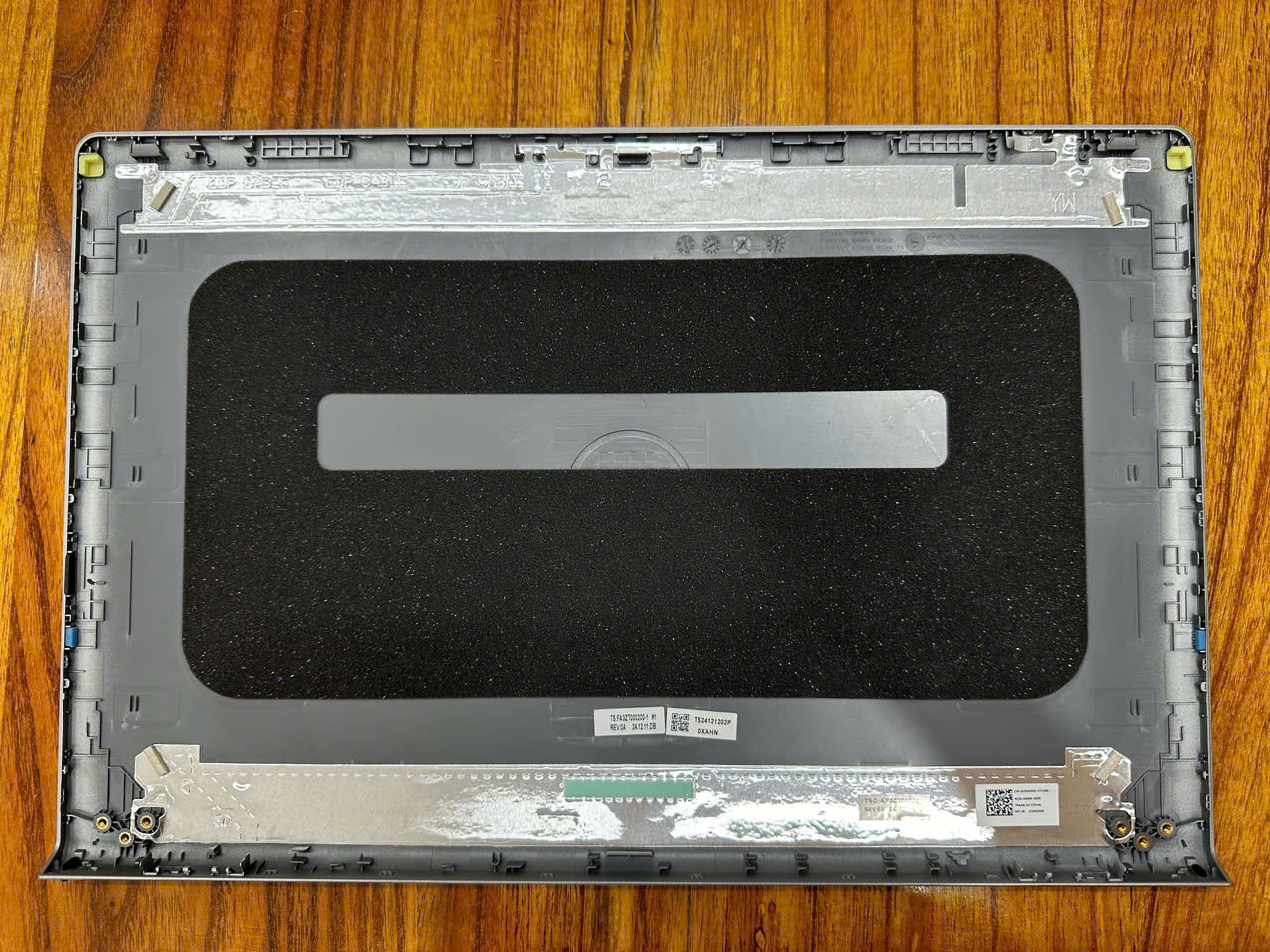 Vỏ A Dell Inspiron Vostro 15 3530 3535 02MGRG Gray ORG màu xám  bạc mới