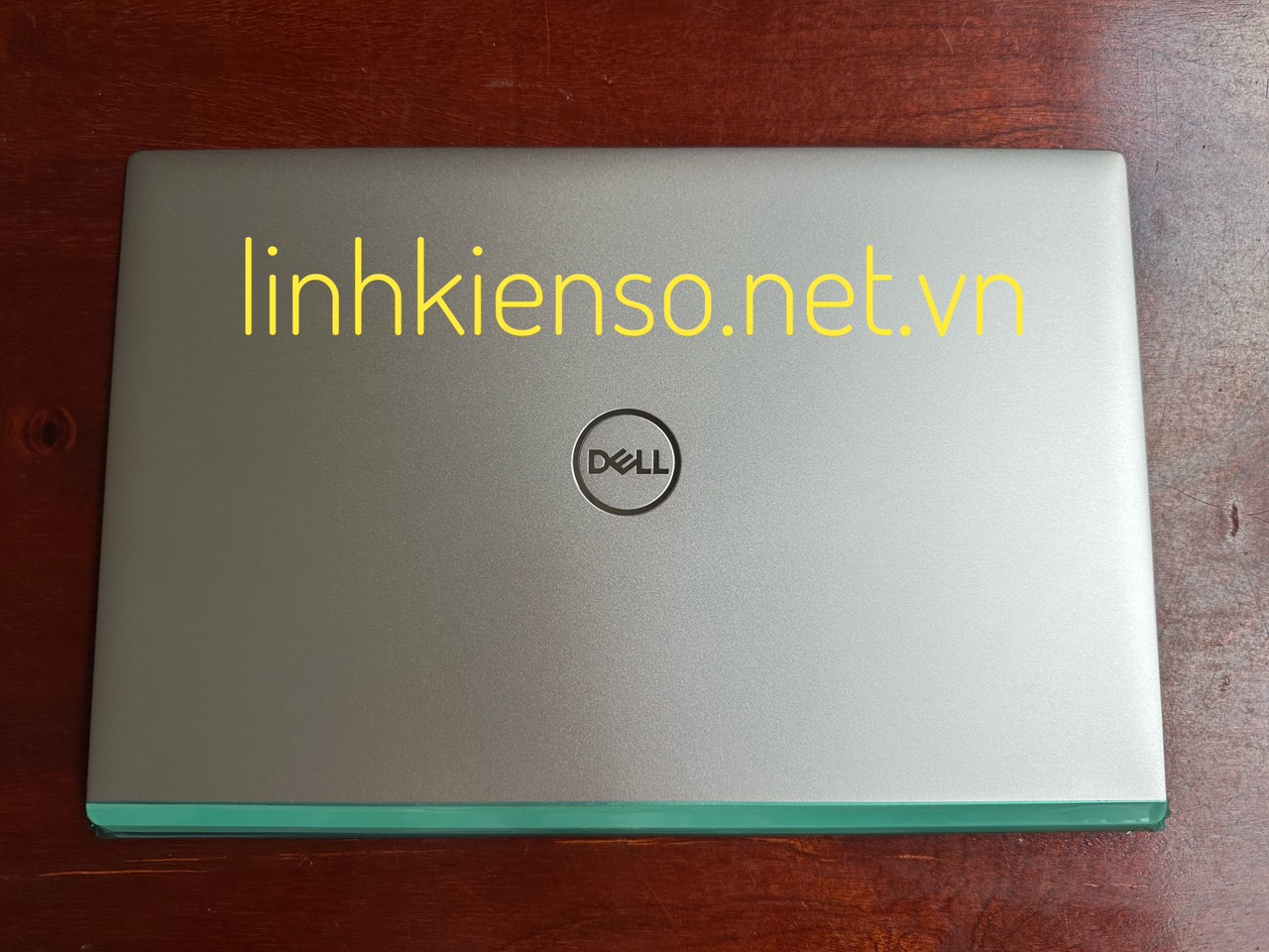 Vỏ A Laptop Dell Vostro 5300 5301 V5300 V5301 new bạc