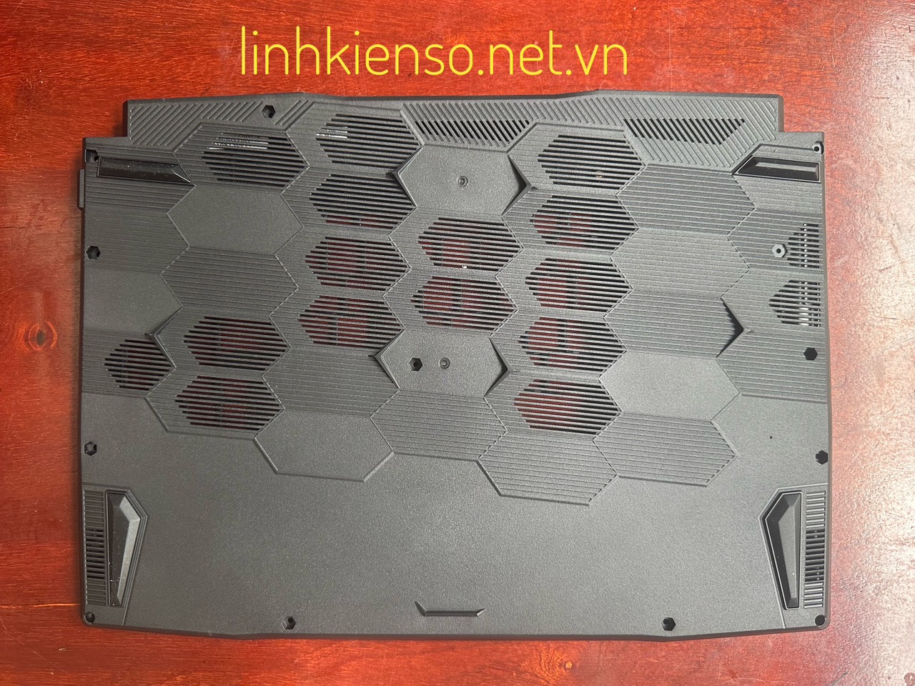 Vỏ A C D MSI Bravo 15 MS-158K 30758KA222 MS1581 mới