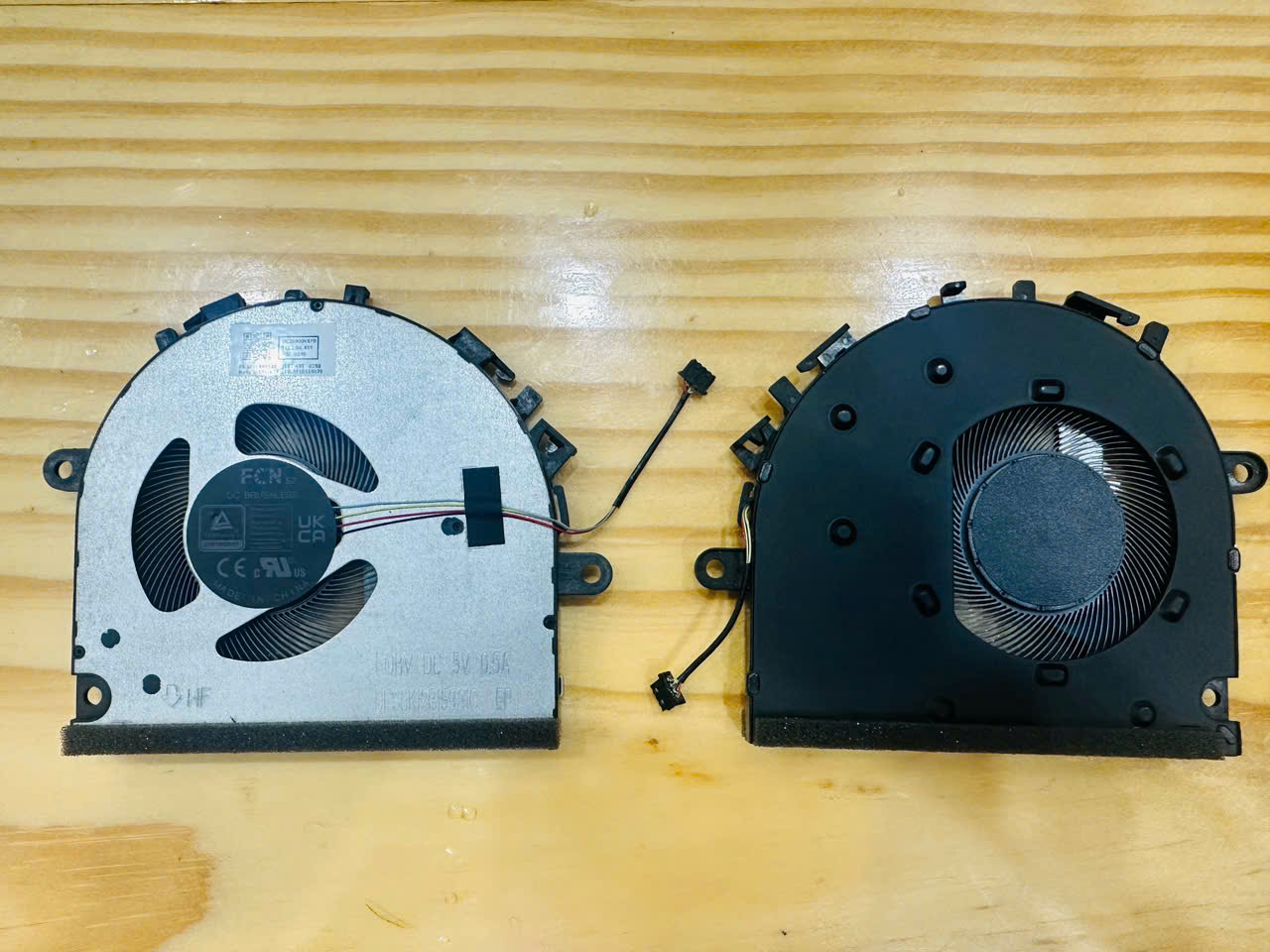 Fan Lenovo IdeaPad V15G4 V15 G4 AMN FQBV 5F10S14076 5V mới