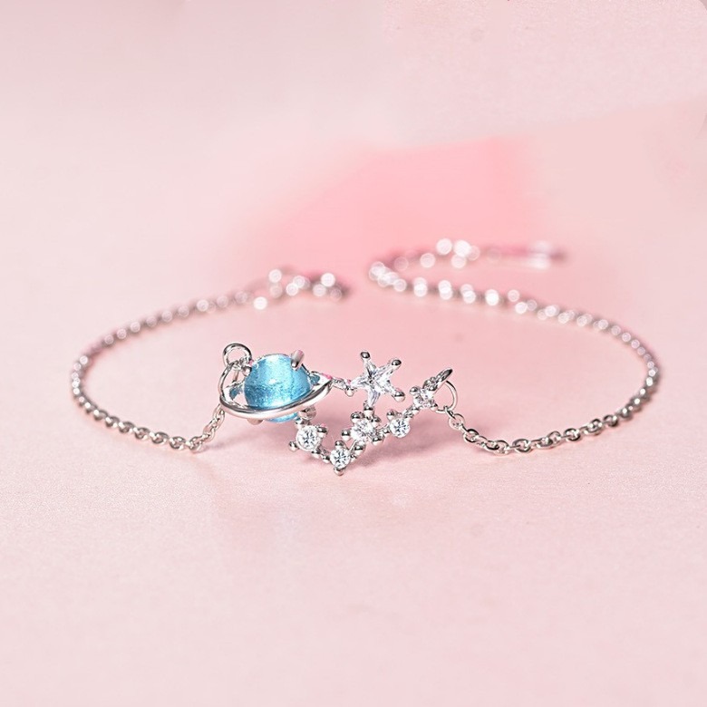Vòng đeo tay mạ bạc mặt hình hành tinh đính pha lê xanh dương tuyệt đẹp
