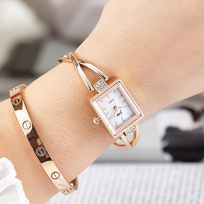 Đồng hồ nữ kiểu dáng lắc tay mặt vuông sang chảnh
