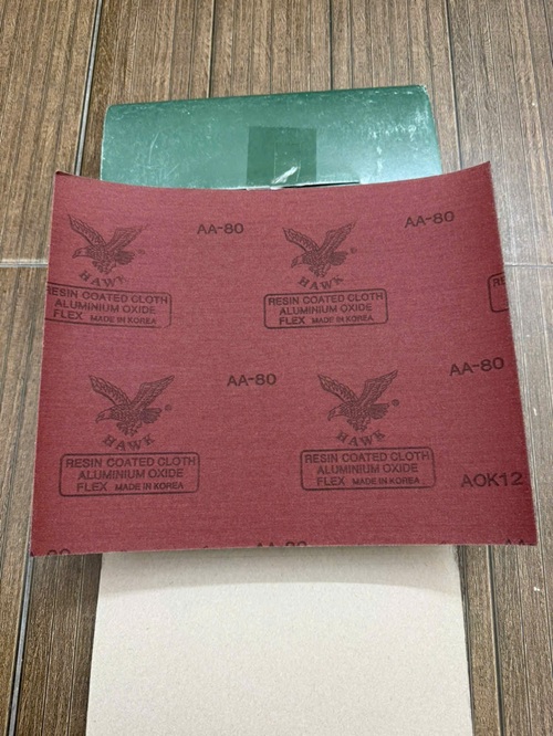 Nhám vải tờ Con Ó HAWK, Made in Korea