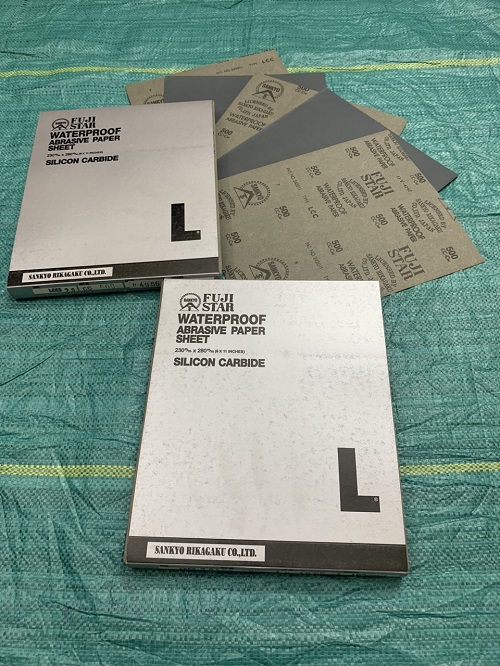 Giấy giáp mịn P500 Fujistar Sankyo, kích thước 230mmx280mm màu đen