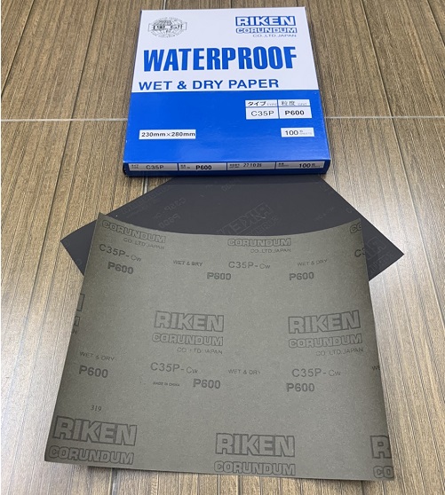 Giấy ráp mịn P600 Riken CP35, kích thước 230mmx280mm, màu đen