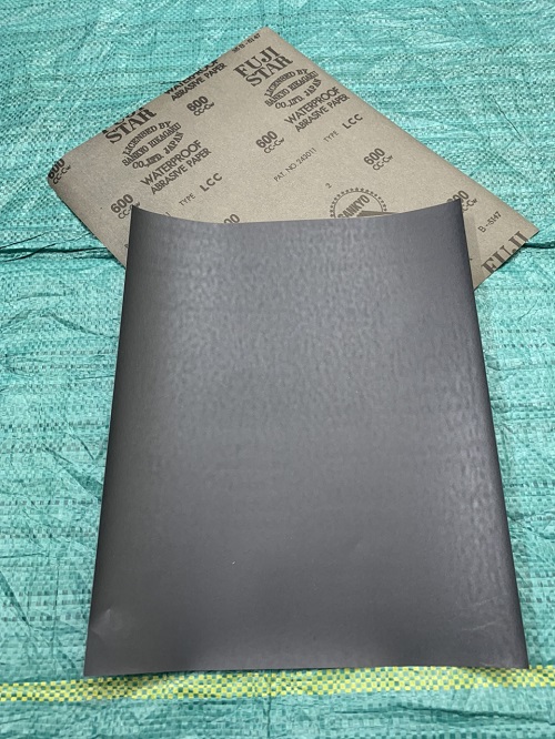 Giấy giáp thái đen, độ nhám P600, hãng Fujistar Sankyo, kích thước 9''x11''