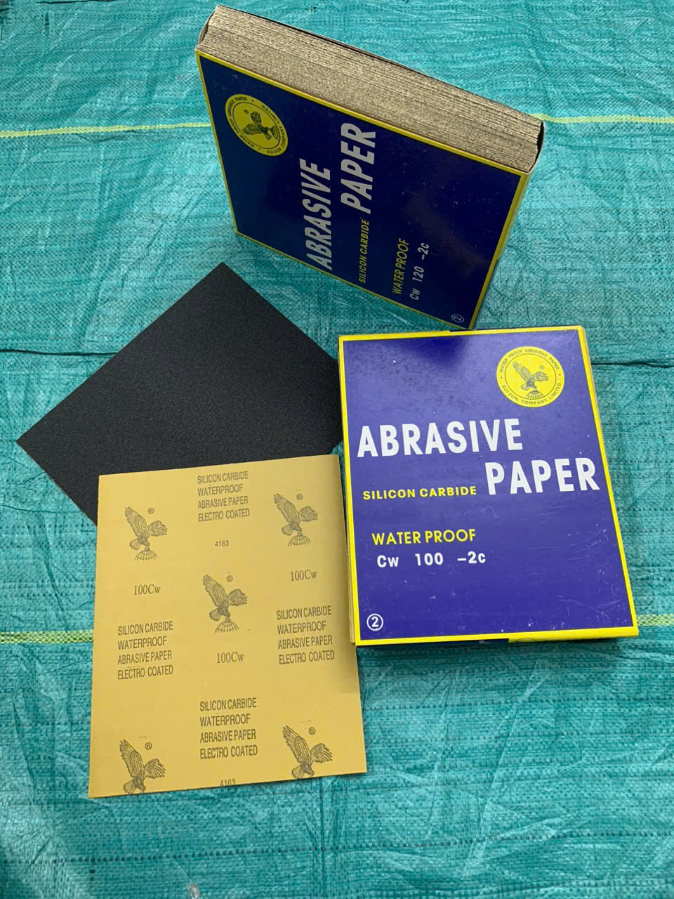 Giấy giáp tờ Đại Bàng, độ nhám thô P100, kích thước 9'x11'', màu vàng