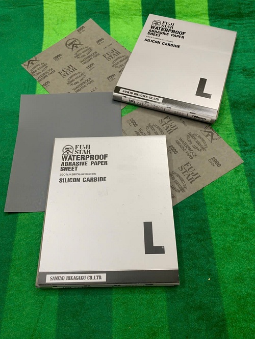 Giấy nhám chịu nước P2000, hãng Sankyo Fujistar, kích thước 23cmx28cm
