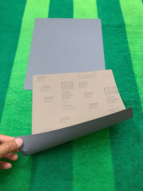 Giấy nhám chịu nước siêu mịn P2500, hãng Sankyo Fujistar, 23cmx28cm