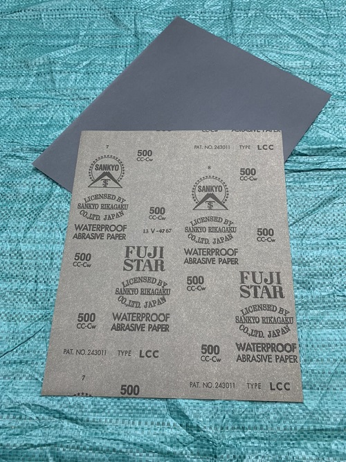 Giấy nhám chịu nước P500, hãng Fujistar Sankyo, kích thước 9''x11''