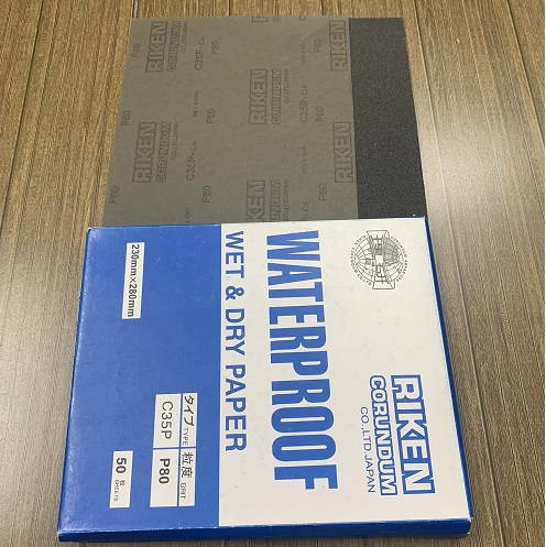 Giấy nhám chịu nước P80, hãng Riken, mã CP35, kích thước 9''x11''