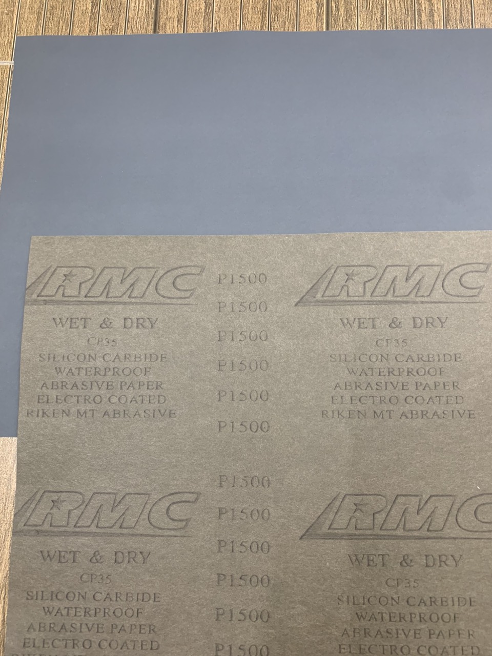 Giấy nhám mịn RMC P1500 CP35 kích thước 230mmx280mm chịu nước màu đen