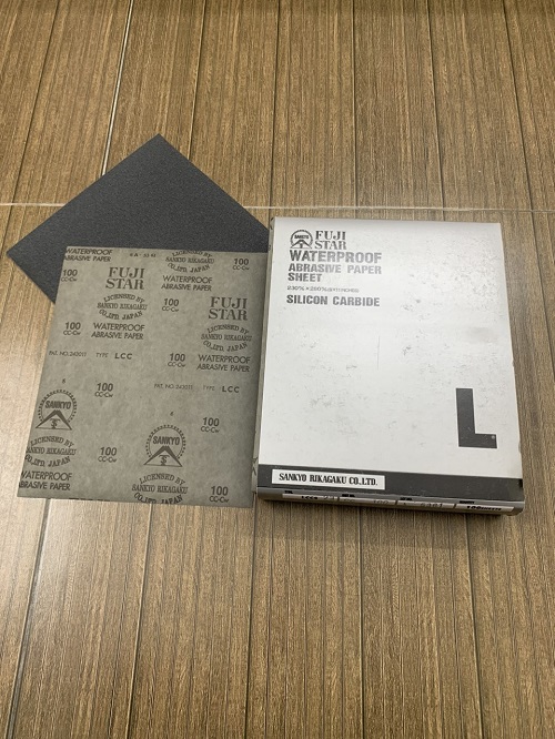 Giấy nhám thô độ hạt P100 Fujistar Sankyo, kích thước 230mmx280mm