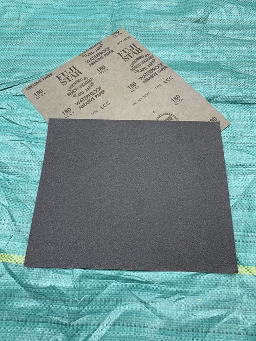 Giấy nhám thô độ hạt P180 Fujistar Sankyo, kích thước 230mmx280mm