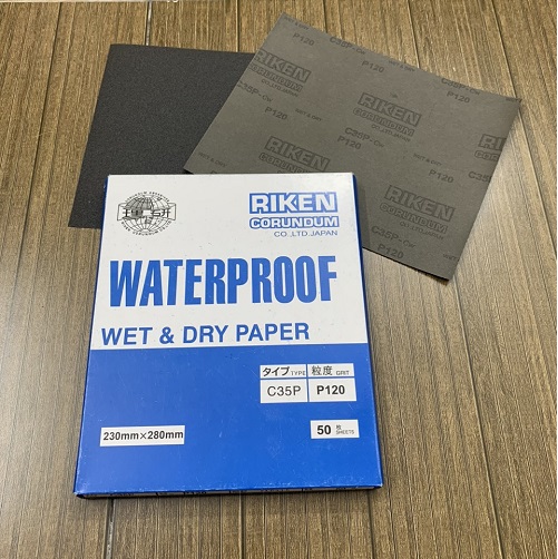 Giấy nhám thô độ hạt P120 Riken CP35, kích thước 230mmx280mm