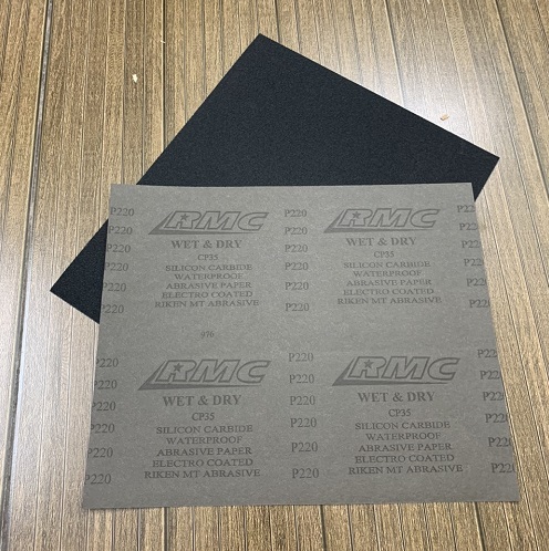 Giấy nhám tờ P220 RMC CP35, kích thước 230mmx280mm, chịu nước
